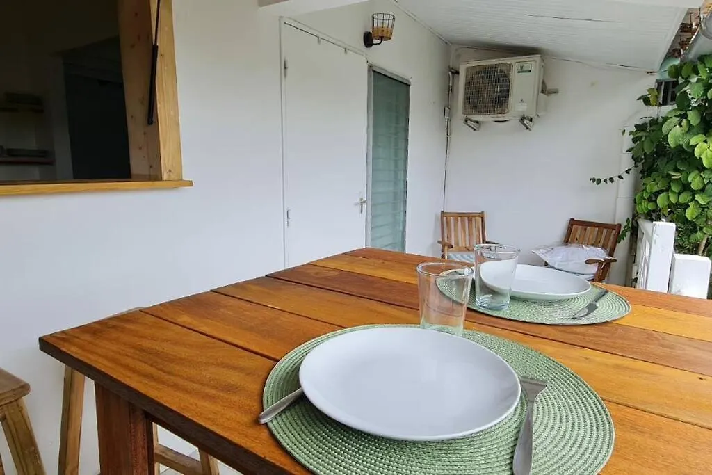 Charmant Studio Bord De Mer Tartane 0*,  Martinique